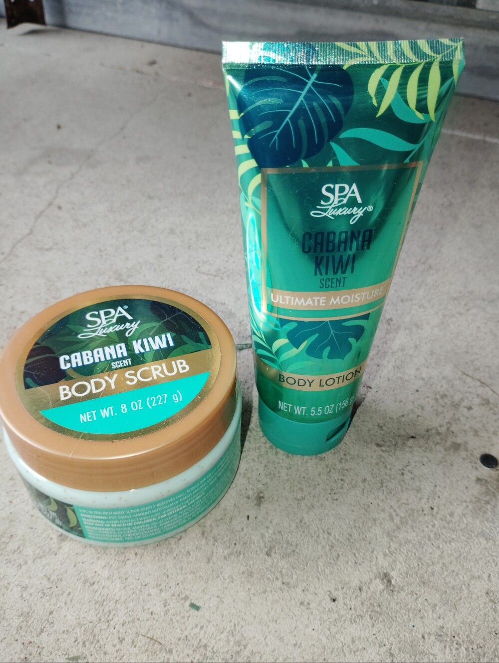 Cabana Kiwi Body Scrub - Green Women's Bath Set Lotion And Body Scrub New